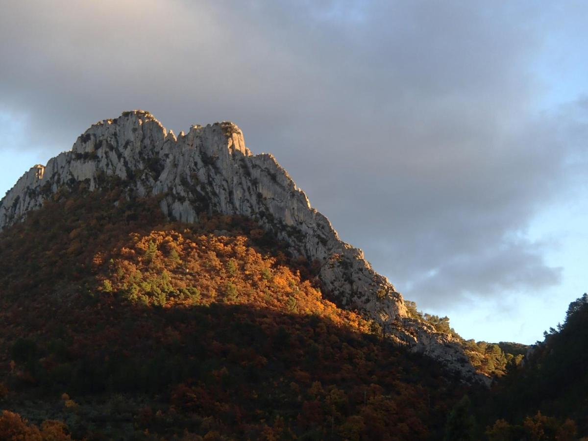 Gite De L'Ancienne Gare Buis-les-Baronnies Exteriör bild