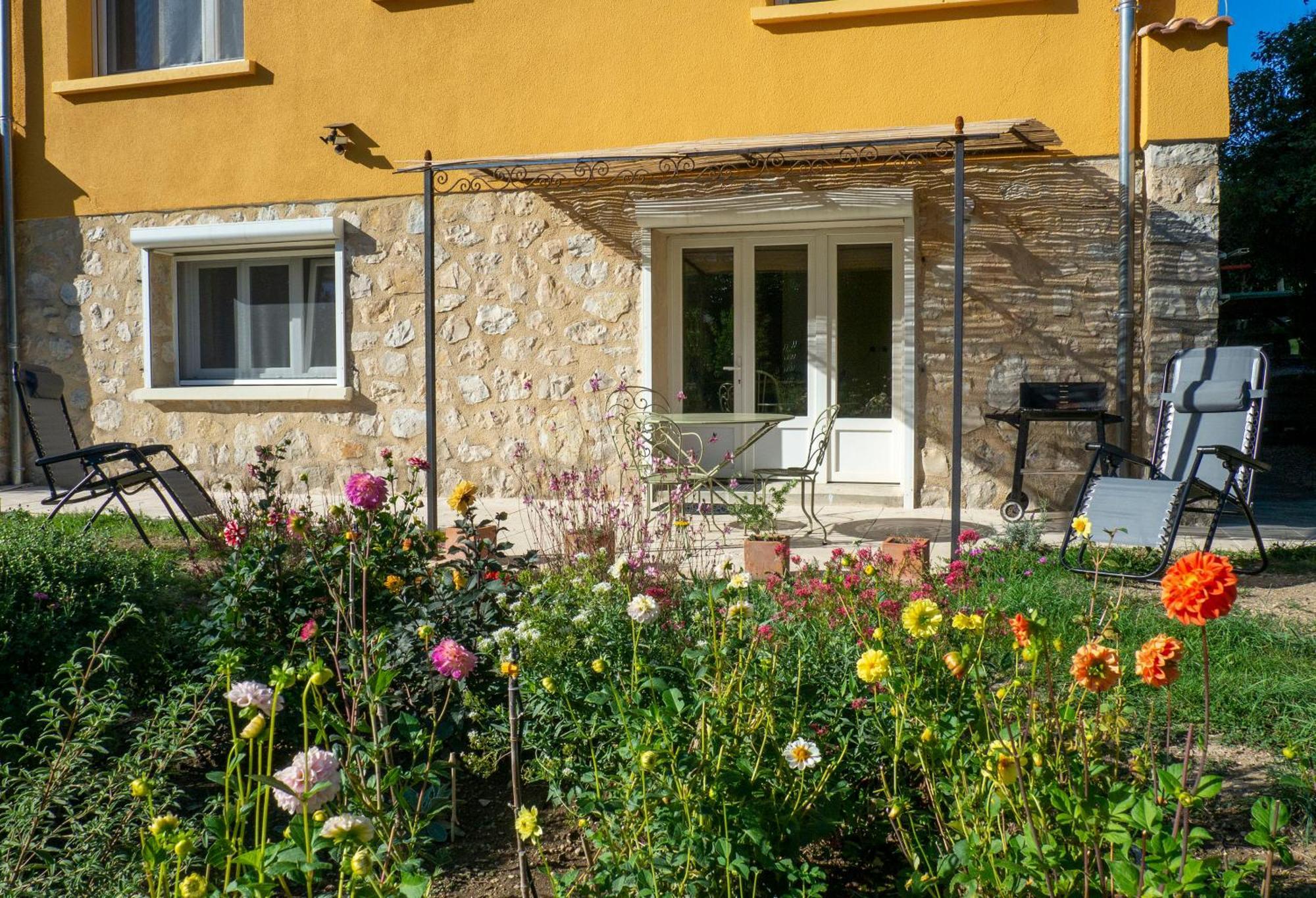 Gite De L'Ancienne Gare Buis-les-Baronnies Exteriör bild